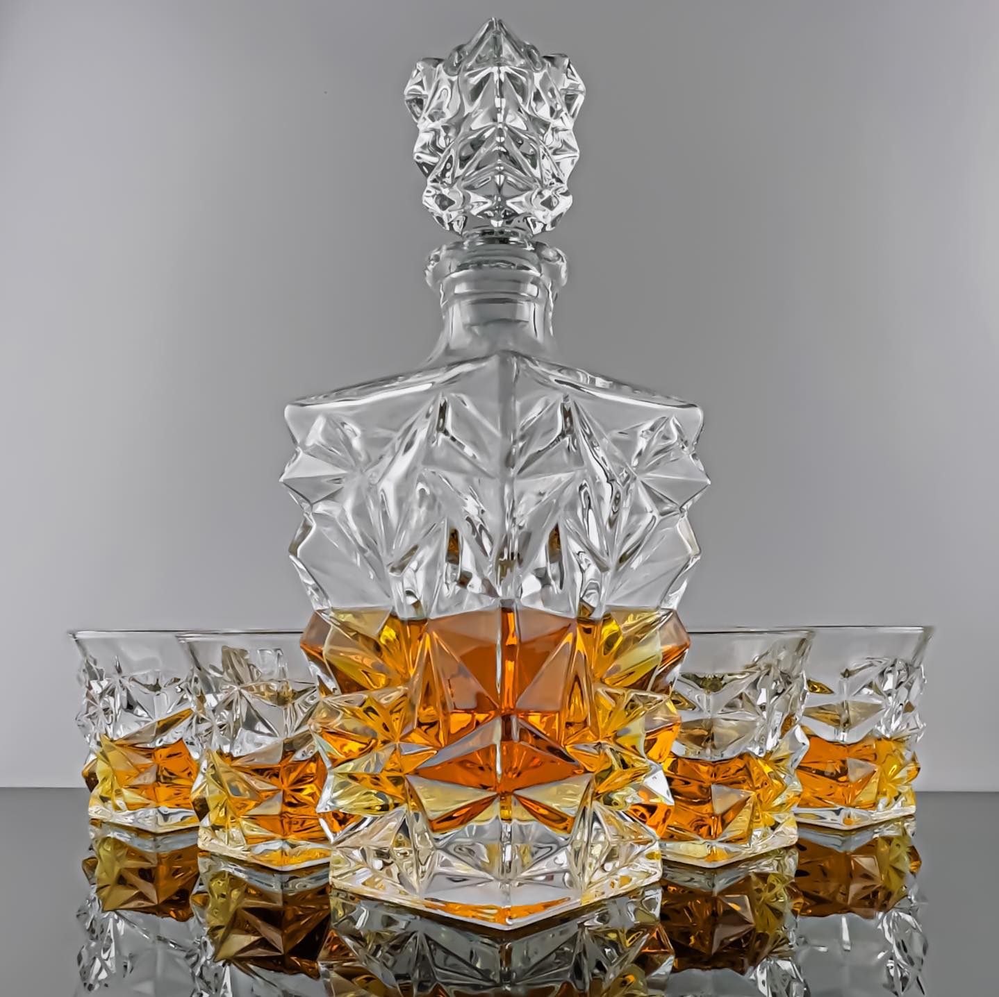 Jagged Edge Glass Decanter for Whiskey Scotch Bourbon Solkatt Designs Australia