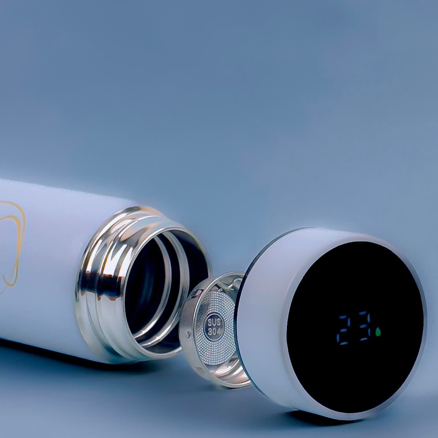 Vacuum Flask LED Temperature Display with Double Wall Insulated Water Bottle.