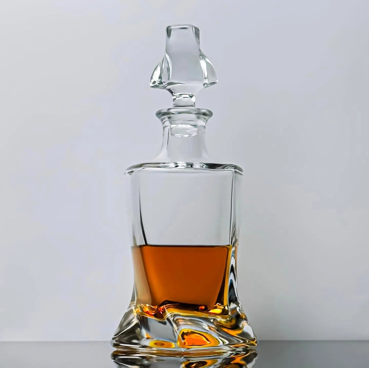 Twisted Whisky Decanter and 4 Glass Set - Solkatt Designs 